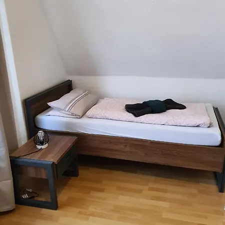 Mikra Homes24 In Crimmitschau Apartment